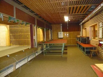 Kleinkaliberhalle von innen